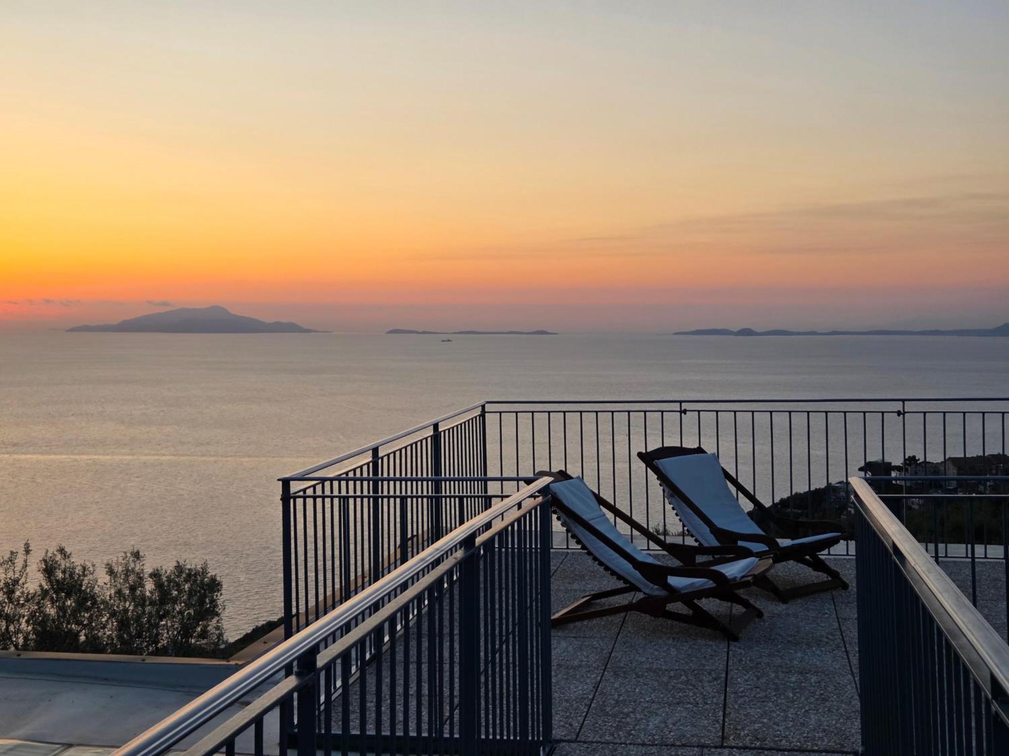 Sun & Relax, Relaxing Location With Seaview Villa Маса Лубрензе Екстериор снимка