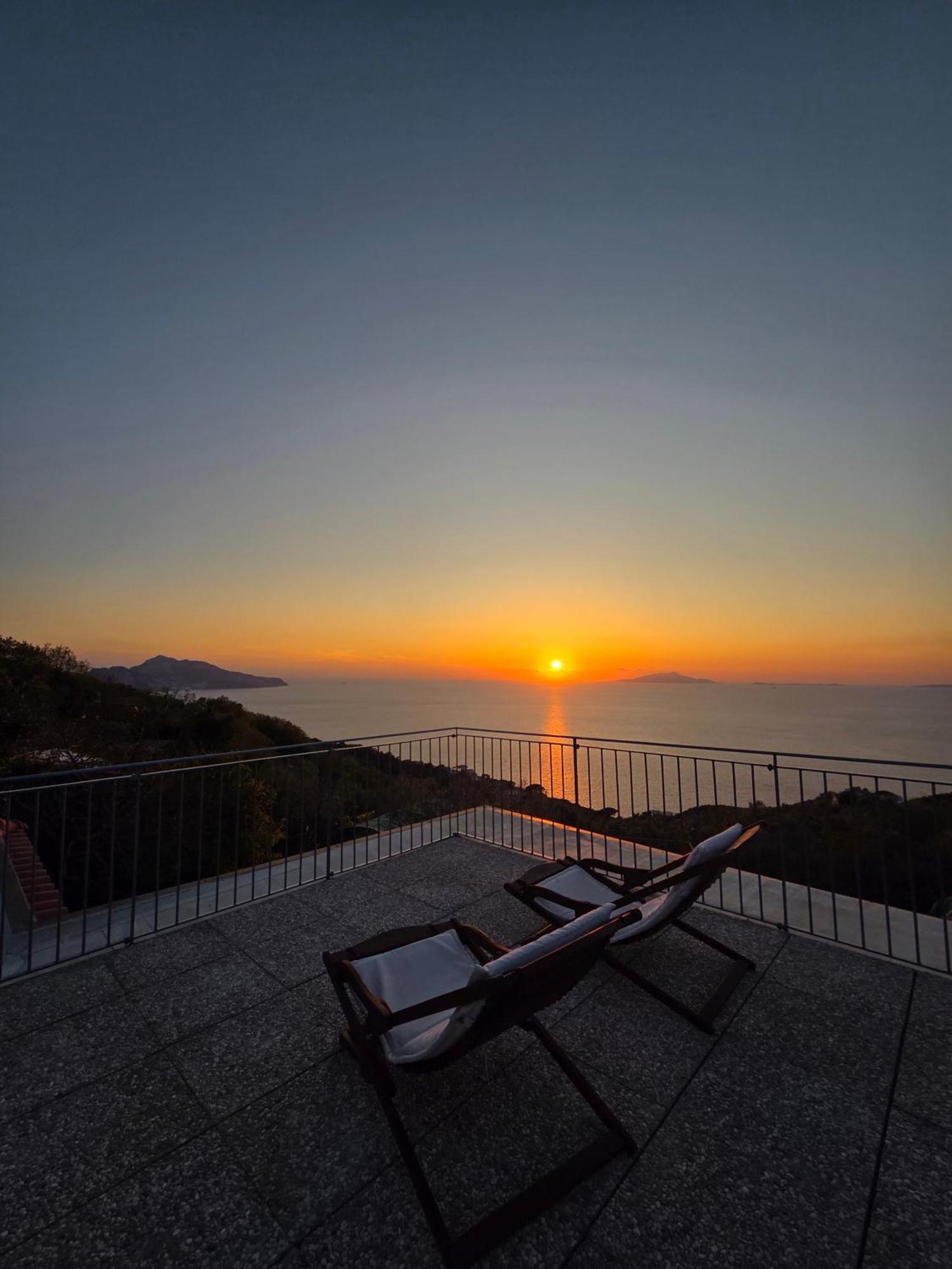 Sun & Relax, Relaxing Location With Seaview Villa Маса Лубрензе Екстериор снимка