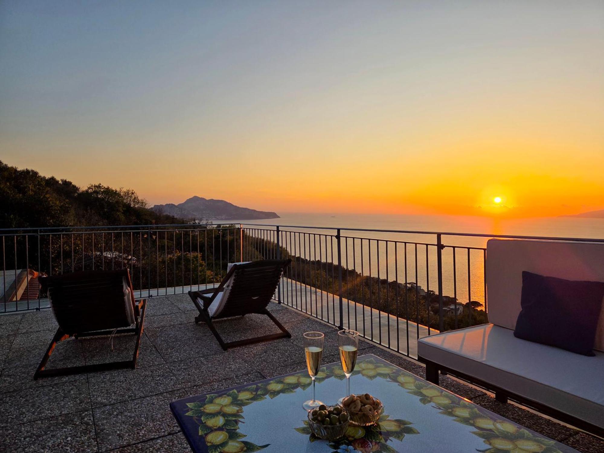 Sun & Relax, Relaxing Location With Seaview Villa Маса Лубрензе Екстериор снимка