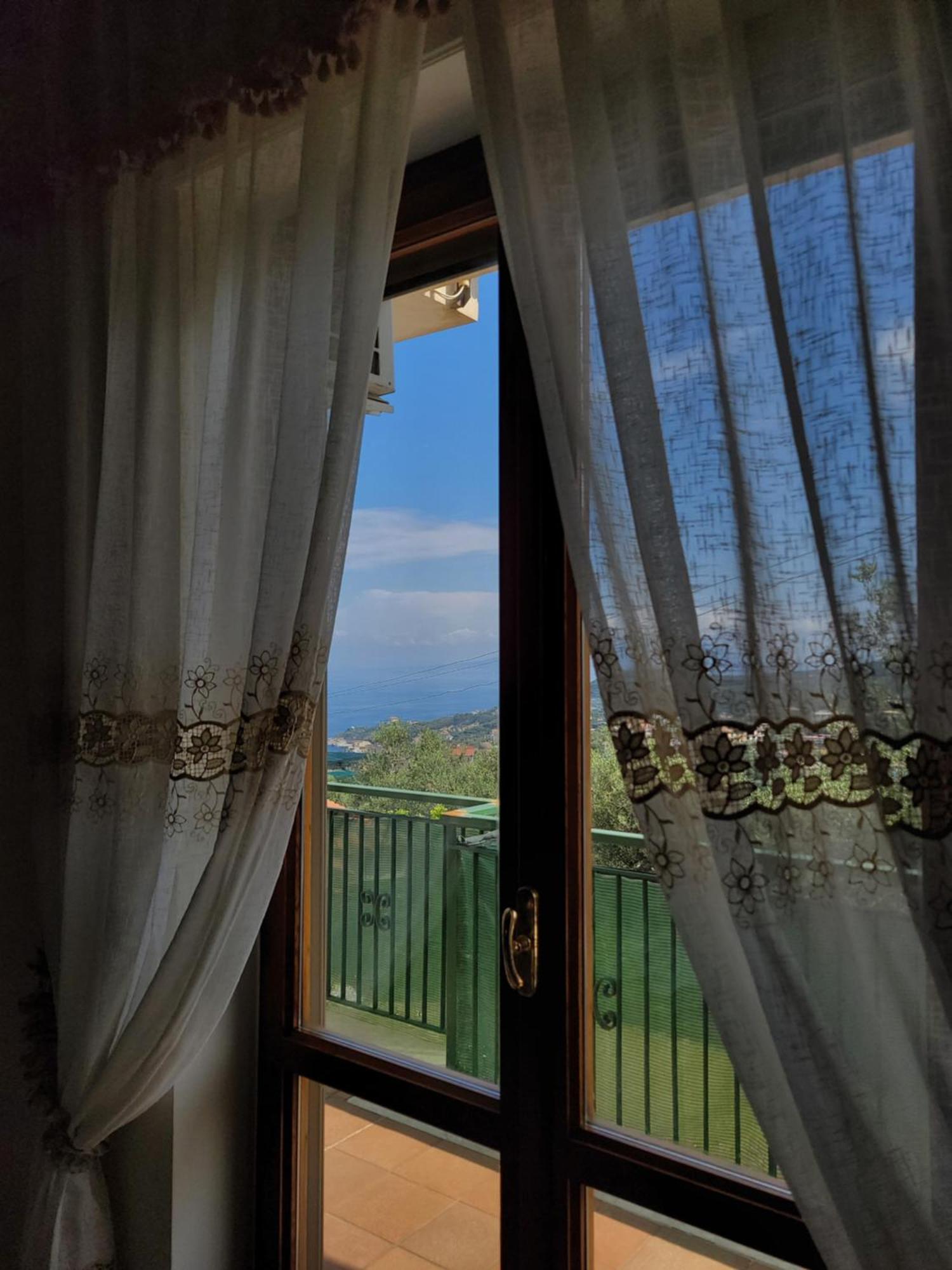 Sun & Relax, Relaxing Location With Seaview Villa Маса Лубрензе Екстериор снимка