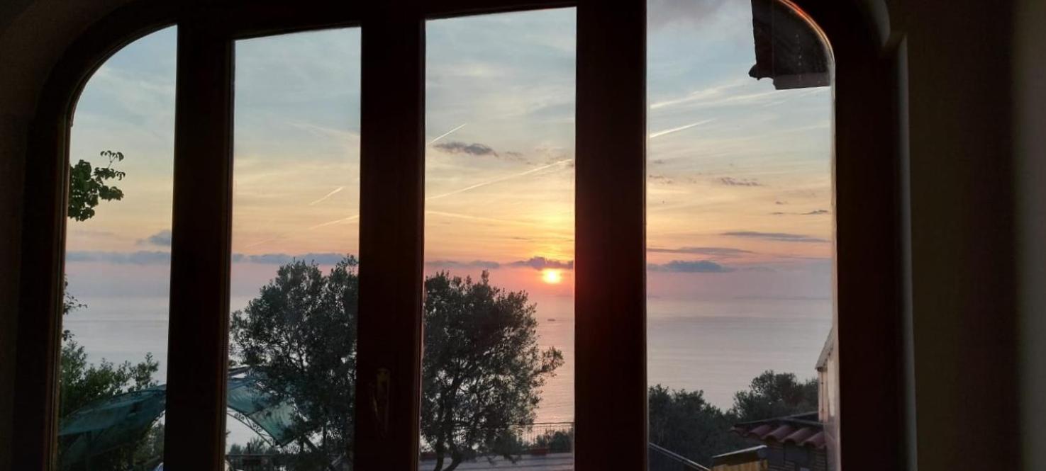 Sun & Relax, Relaxing Location With Seaview Villa Маса Лубрензе Екстериор снимка